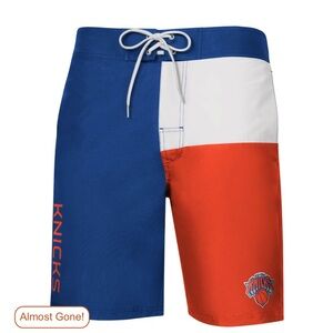 NY Knicks NBA GIII Sports by Carl Banks  Mens Swim Trunks L NWT